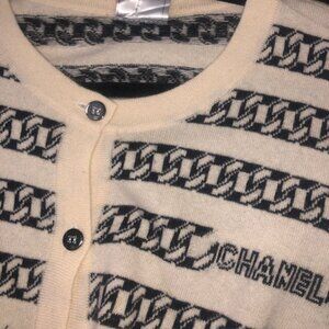 Meet your Posher, Cassie